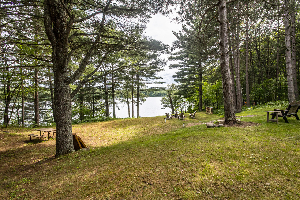 Lakeside Cabin - The Riverside Motel